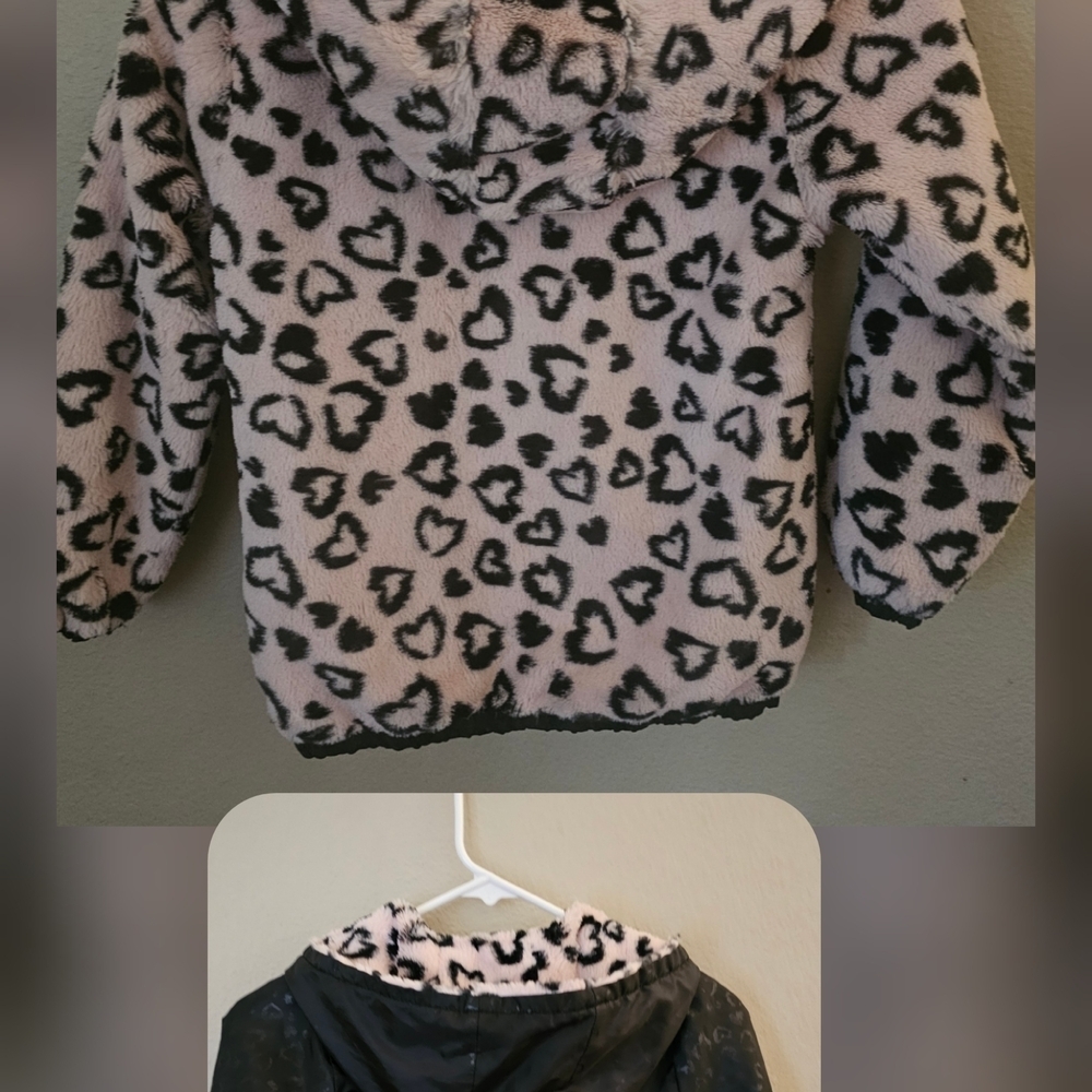 Betsey Johnson Kids Reversible Puffer Jacket with Heart Pattern - Picture 2 of 12